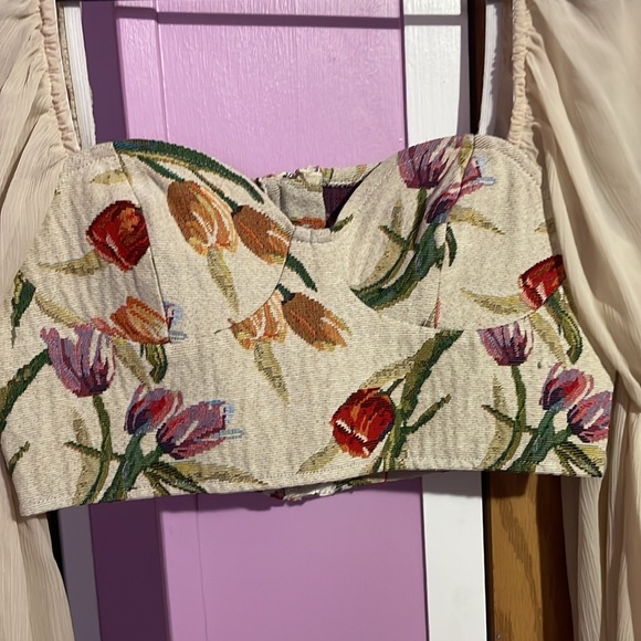 Tulip bustier ruffle sleeve crop top - Picture 2 of 3